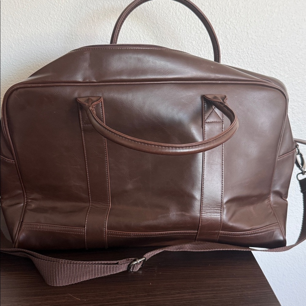 Leather Duffle Bag - Picture 6 of 8